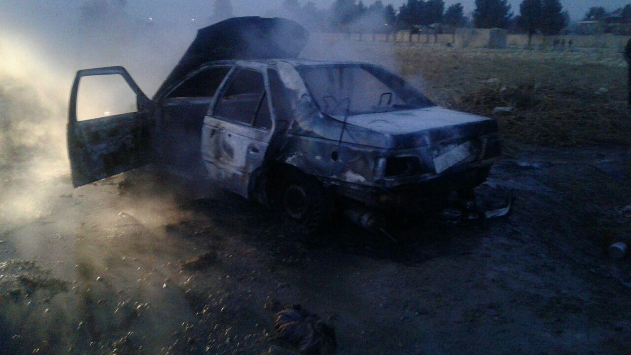 بی احتیاطی راننده ، خودرو را به آتش کشید